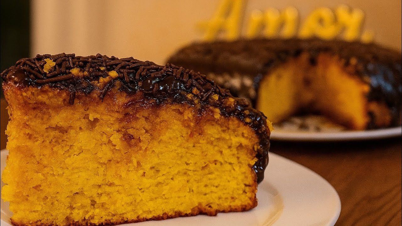 BOLO DE CENOURA RÁPIDO DE LIQUIDIFICADOR